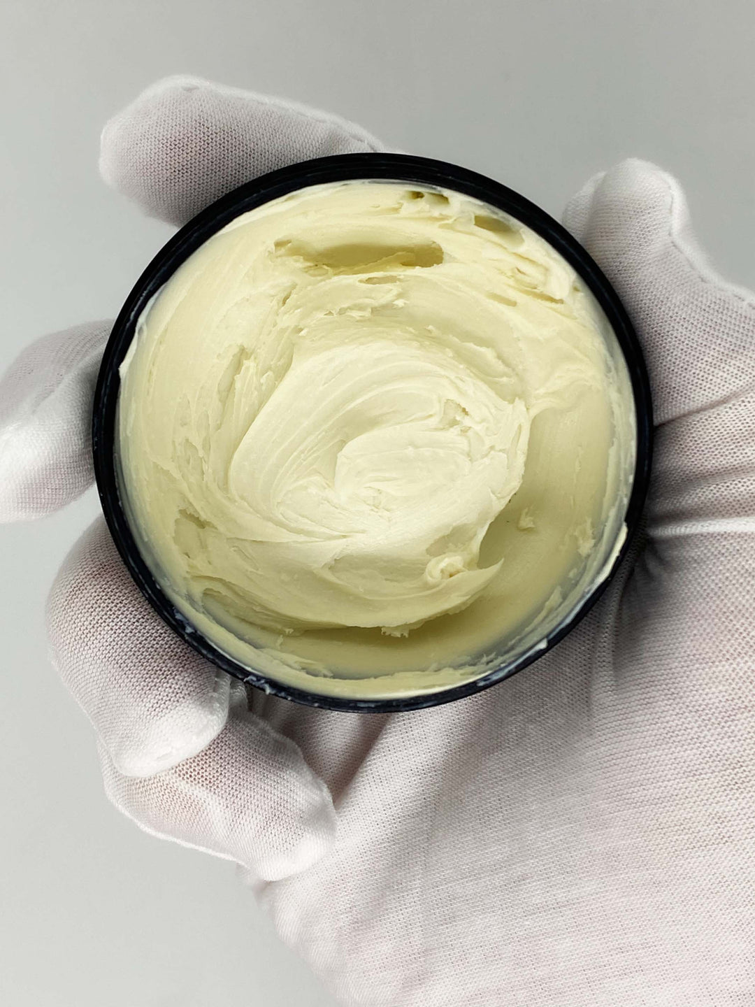 Clay Pomade "Strong + Firm Hold"
