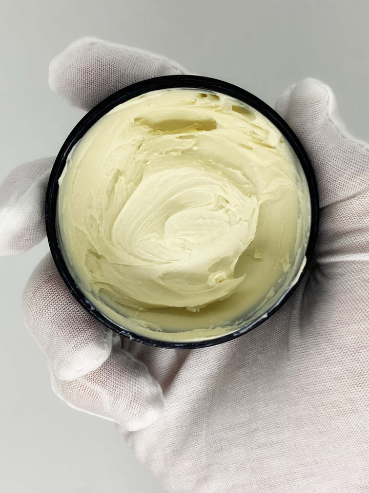 Clay Pomade "Strong + Firm Hold"
